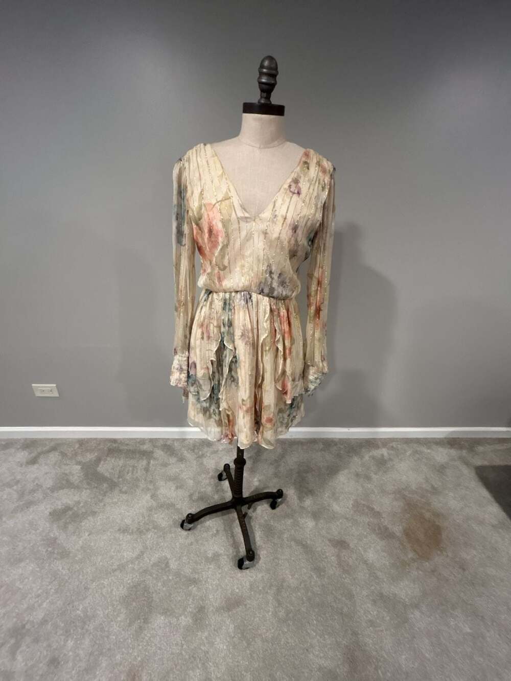 Forever That Girl V-Neck Lurex Mini Dress Floral Print Size Small